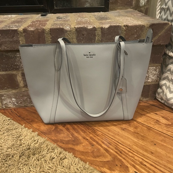 kate spade Handbags - Kate spade tote